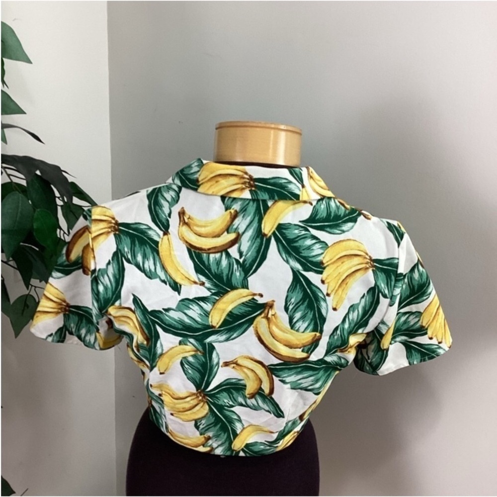 Forever 21 banana theme button tie front cropped top Woman’s size small - Picture 12 of 13